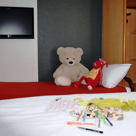 Hotel ibis Chartres Ouest Luce Extérieur photo