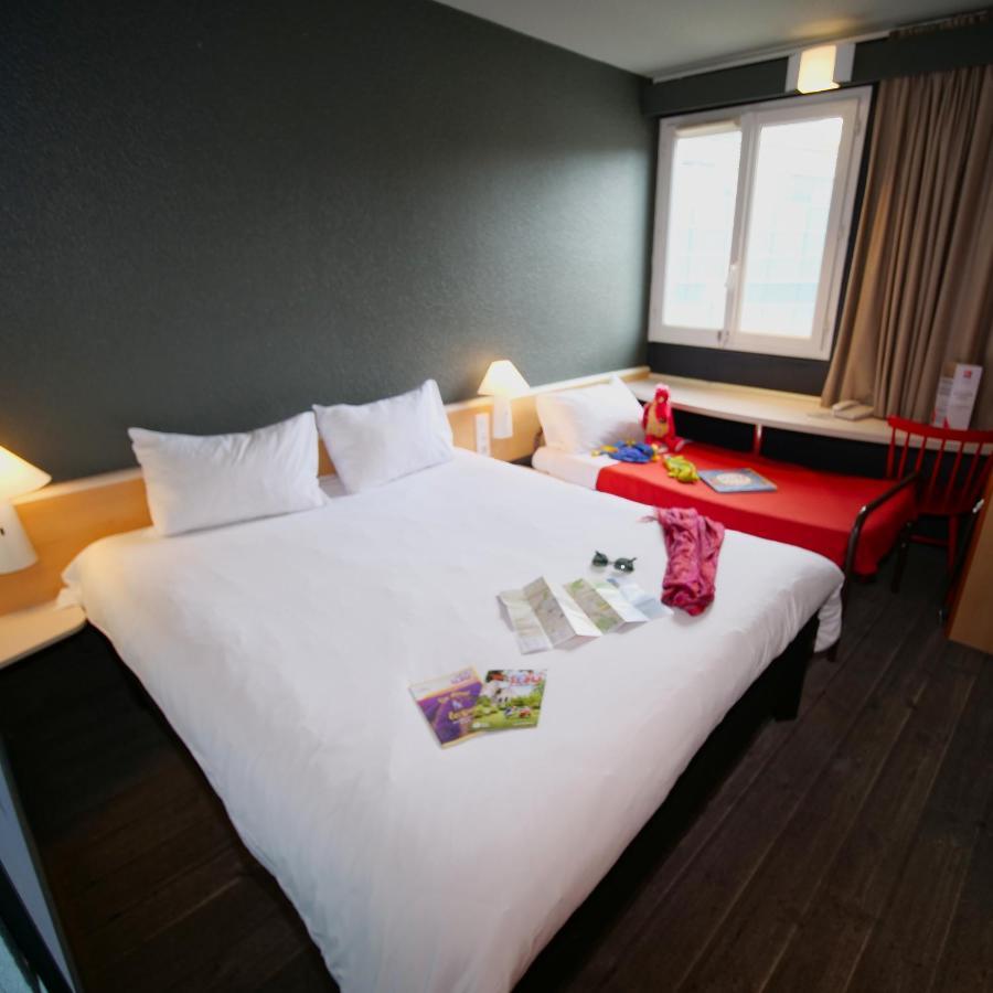 Ibis Chartres Ouest Hotel 3*