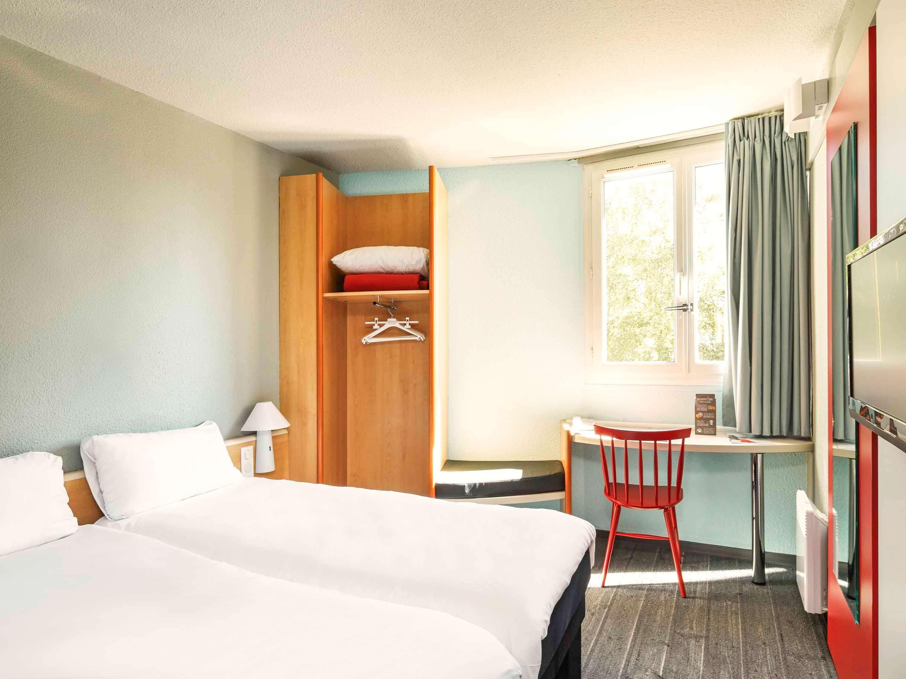 Ibis Chartres Ouest