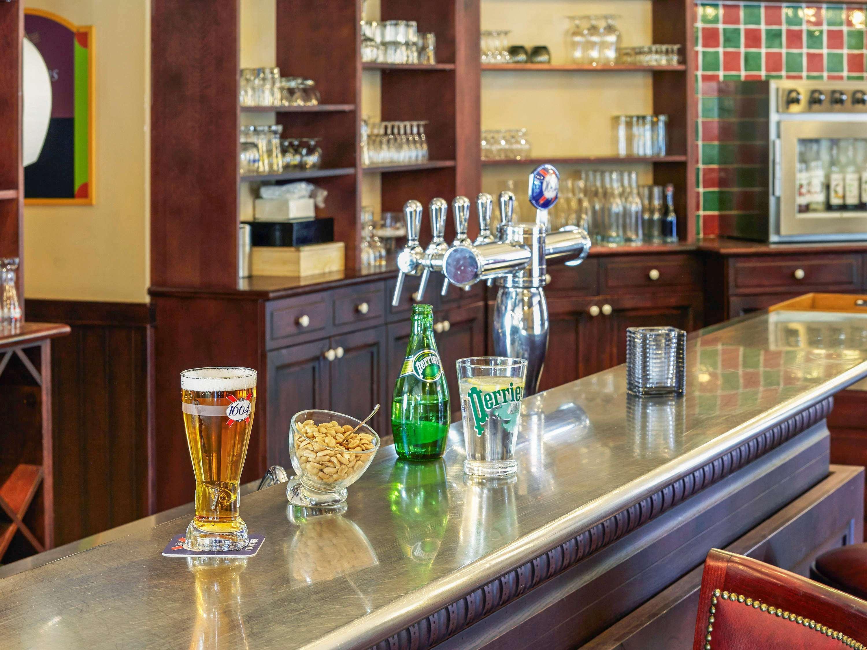 Ibis Chartres Ouest Hotel