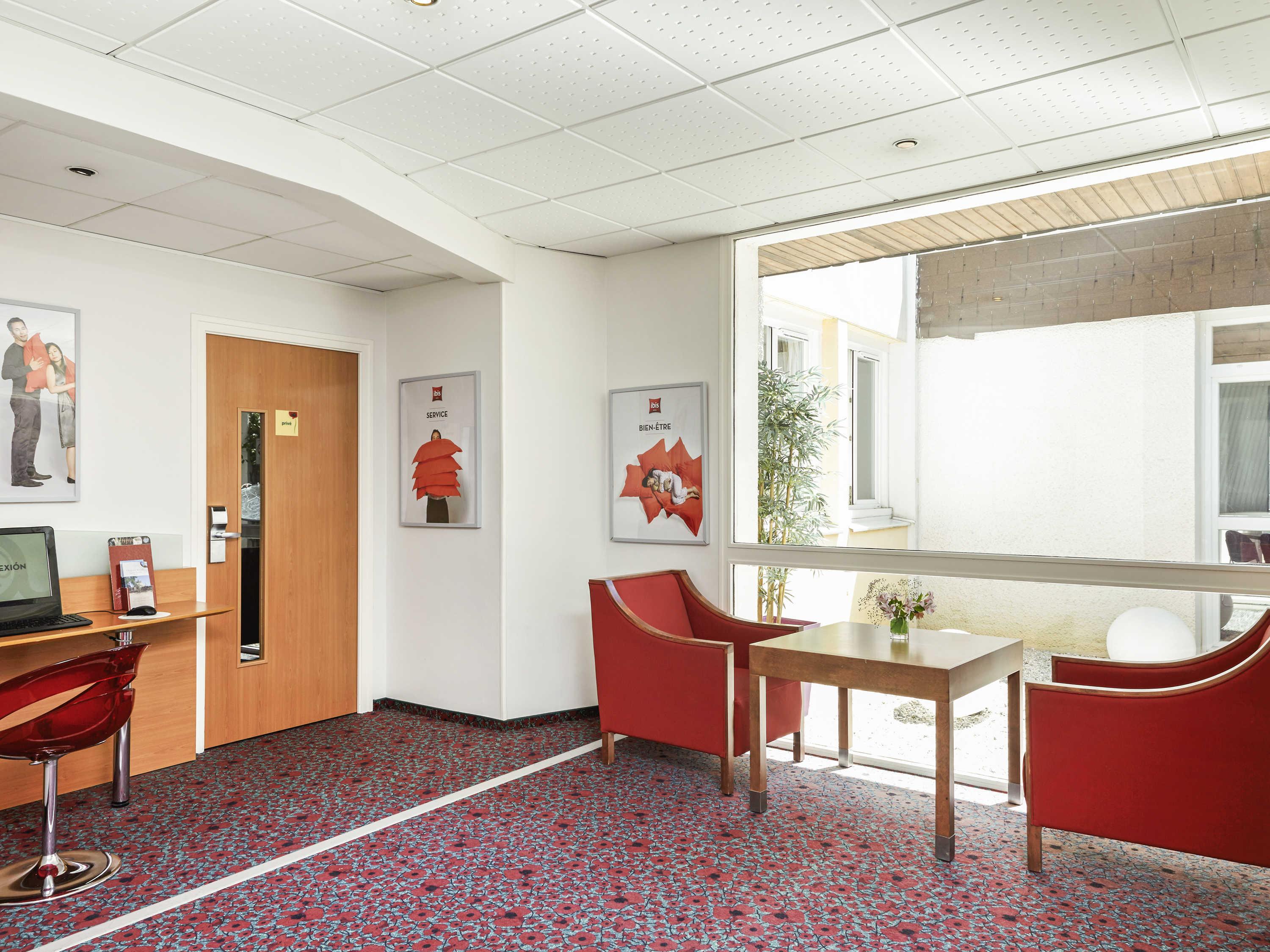 Ibis Chartres Ouest Lucé