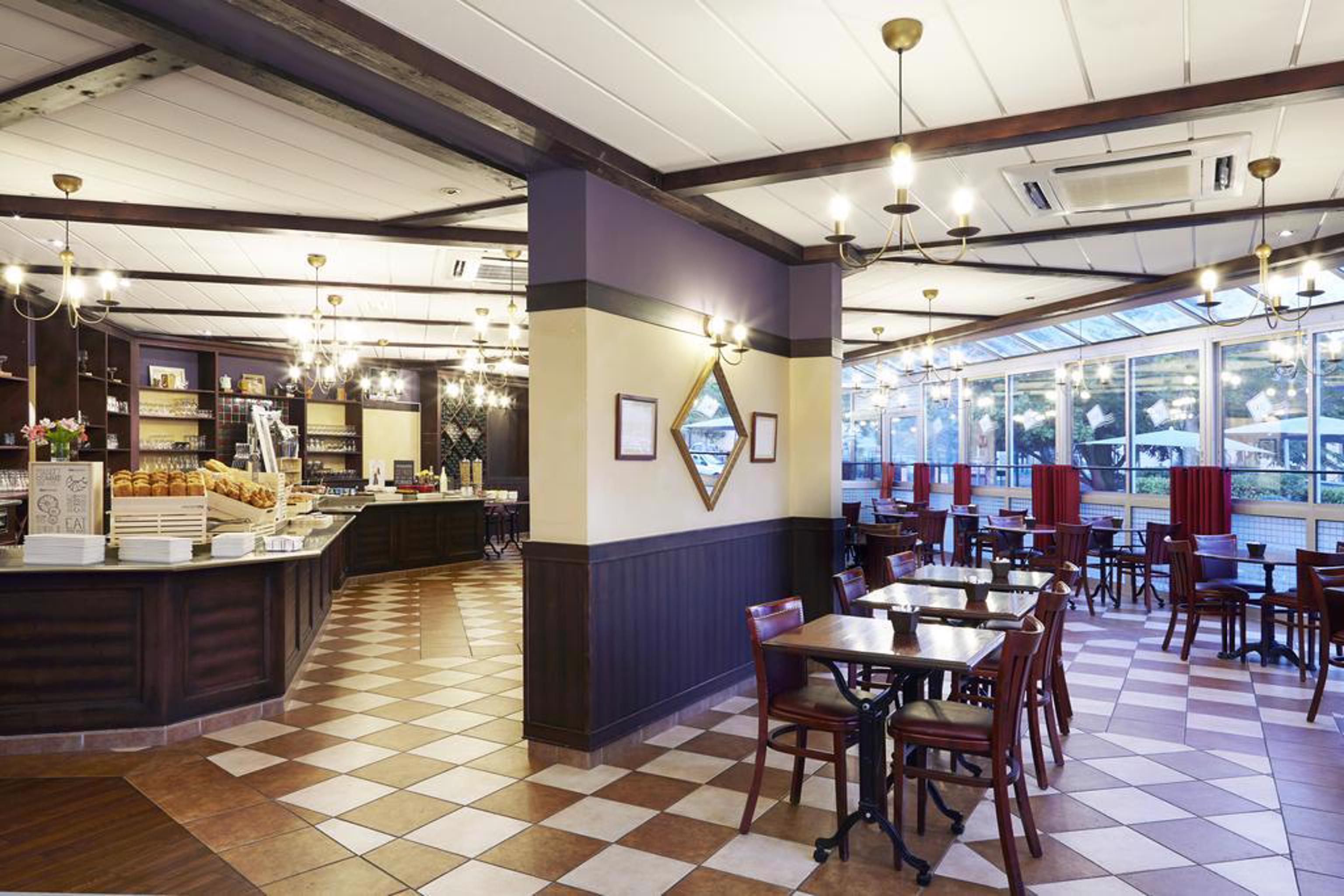 Ibis Chartres Ouest 3*
